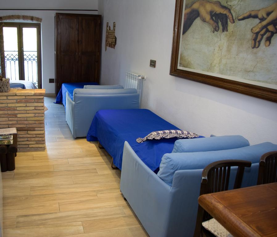 Il Nido Di Rondine Bed & Breakfast Dolceacqua Bagian luar foto