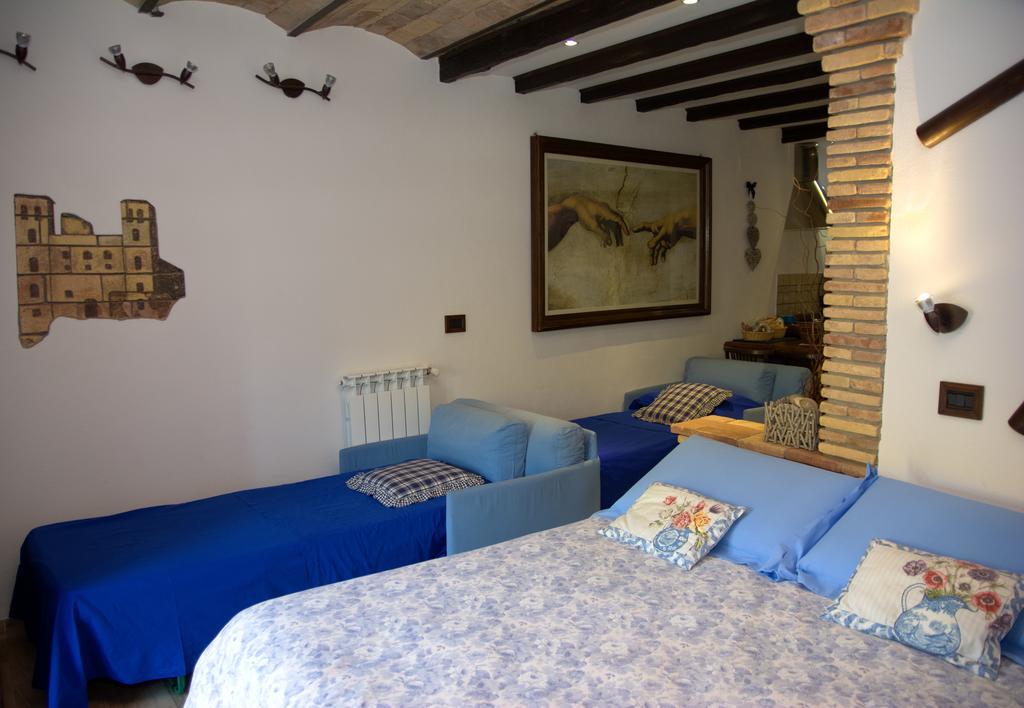 Il Nido Di Rondine Bed & Breakfast Dolceacqua Bagian luar foto